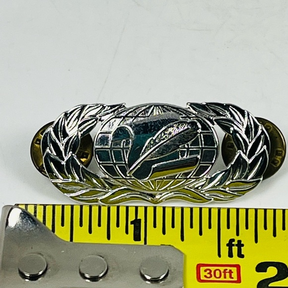 N.S. Meyer U.S. Air Force Pin Lapel Military Vintage Feather Silver Toned - Picture 4 of 4